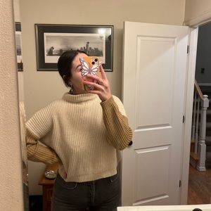 FOREVER 21 SWEATER SIZE M